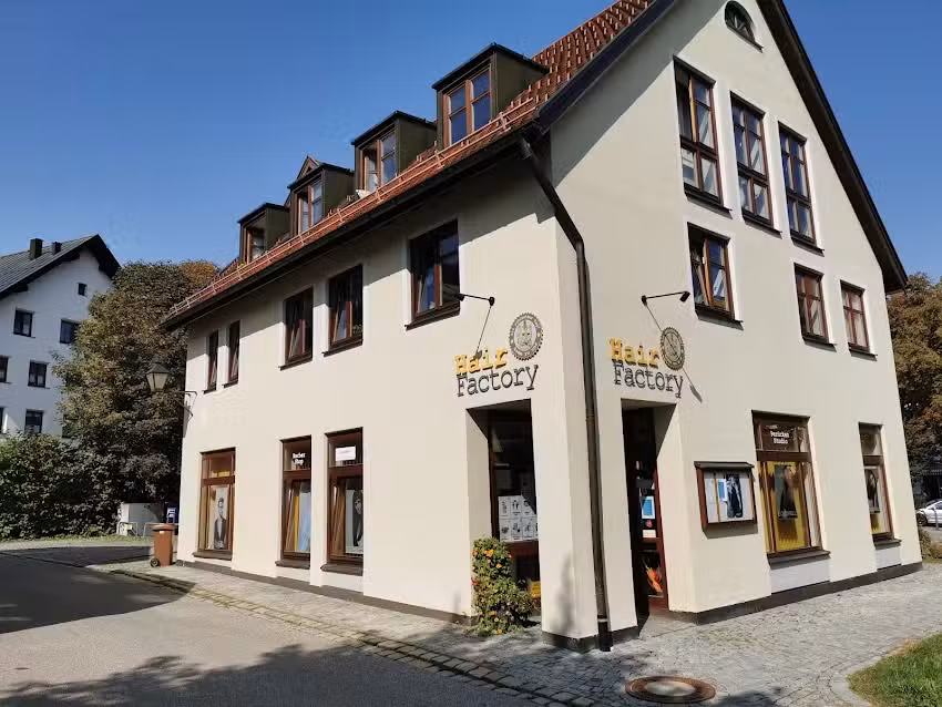 Friseur Hair Factory (Inhaberin Andrea Lumbisano) Andrea Biwer -Koc by Hair Factory