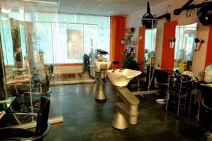 Friseur Hair Performance Tina R.