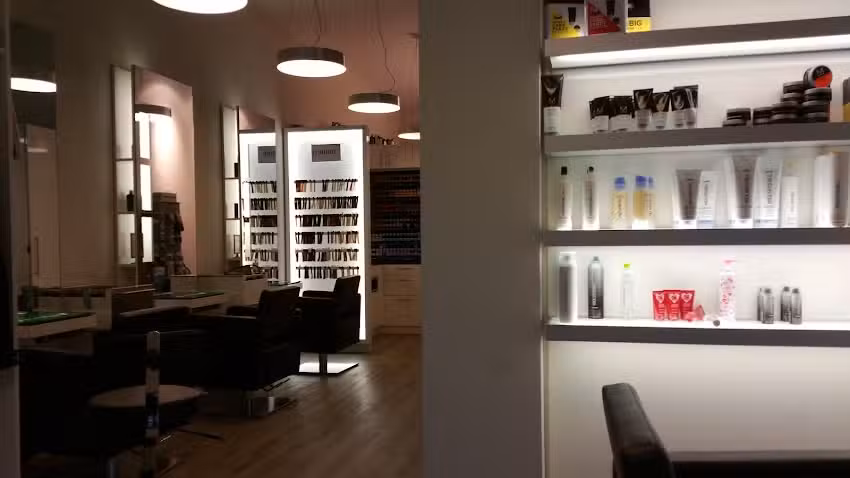 Friseur Hairzlich Moosach