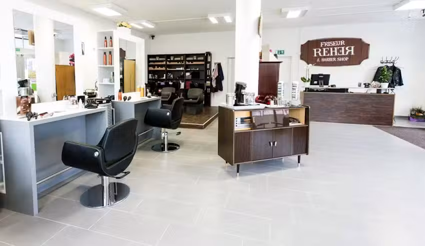 Friseur*innen by Gunther Hupe