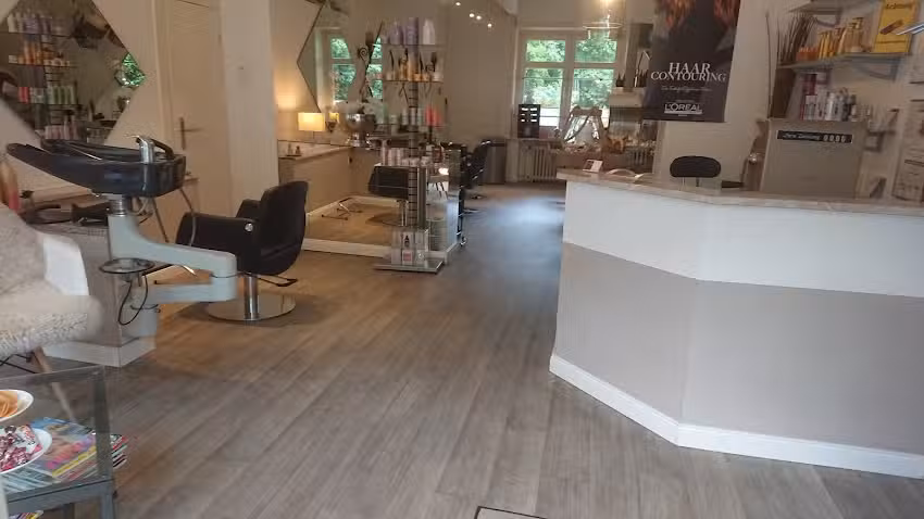 Friseur Jeannettes Haarburg Inh. J. Nitzsche Friseursalon