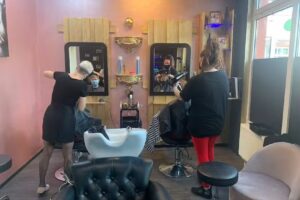 Friseur & Kosmetik Augenblick