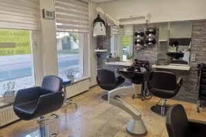 Friseur & Kosmetik Charmant GmbH