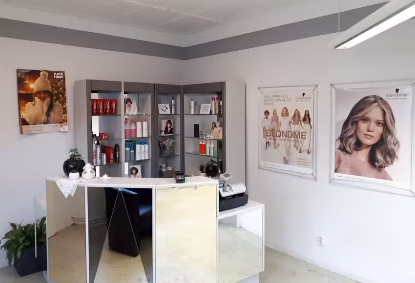 Friseur & Kosmetik Charmant GmbH