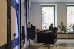 Friseur & Kosmetik Farah