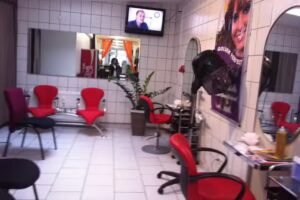 Friseur La Beaut&eacute; Hair Center Inh. Aimee Bimai