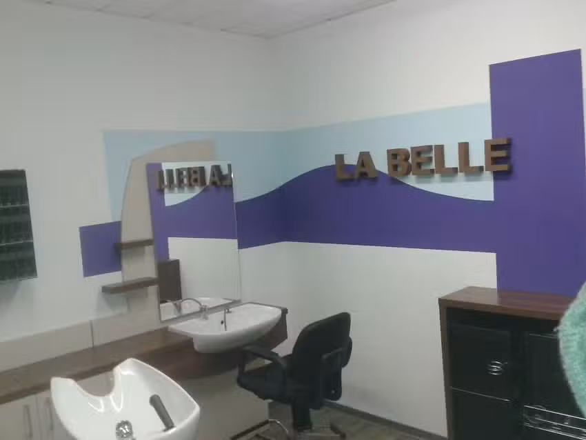 Friseur LA BELLE