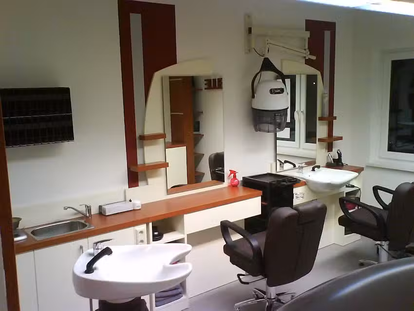 Friseur LA BELLE