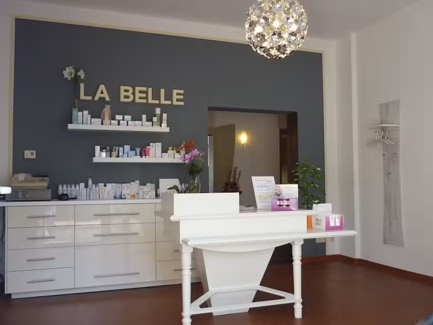 Friseur LA BELLE