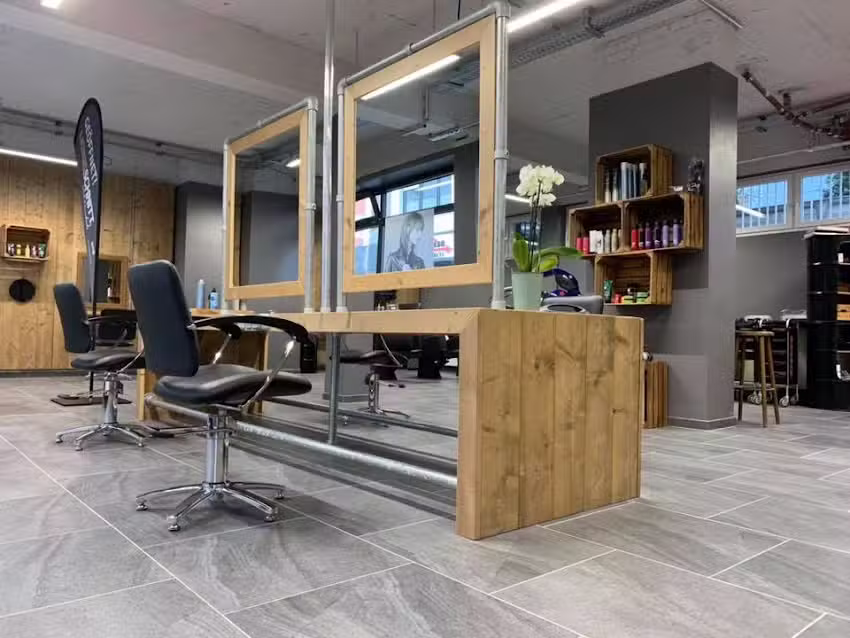 Friseur Liebesschnitt