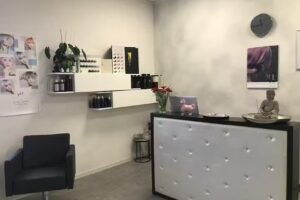 Friseur-Lounge &ndash; Damen und Herrenfriseur