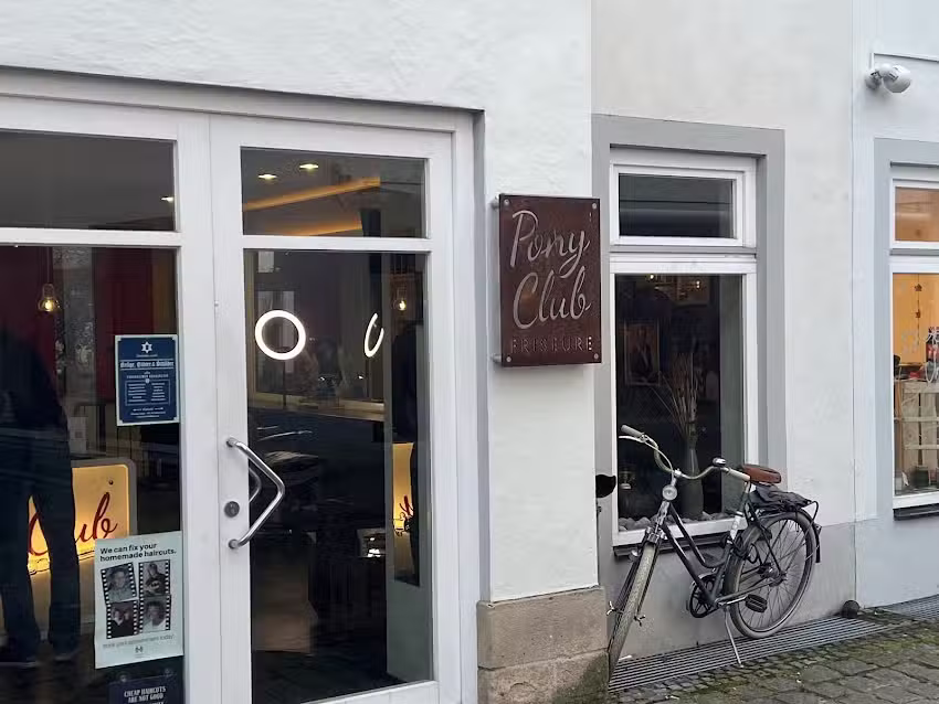 Friseur Pony Club