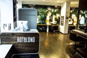 Friseur ROTBLOND