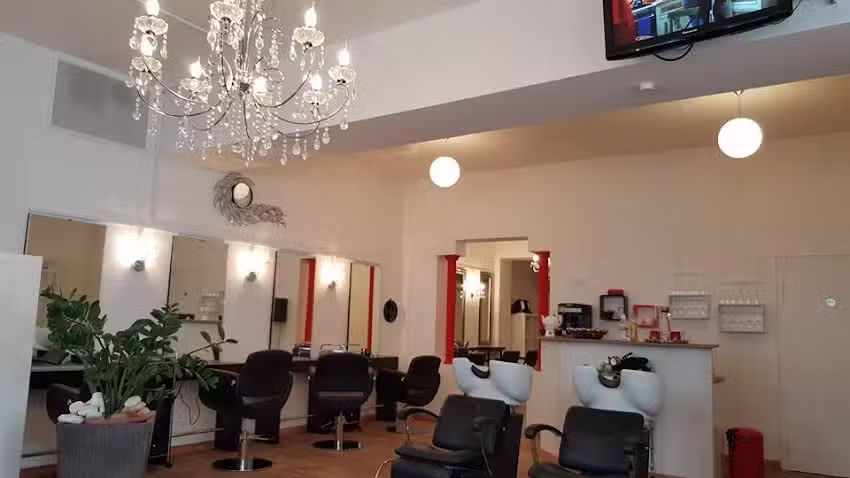 Friseur Royal Hair&Style Haarverl&auml;ngerung. Haarverdichtung. Keratinbehandlung