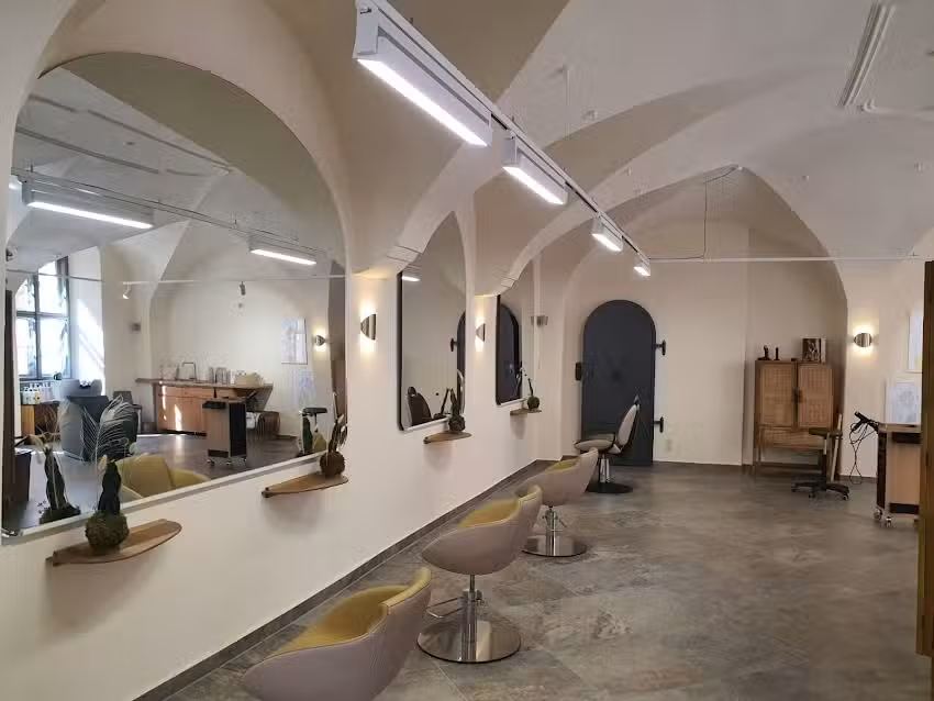 Friseur Salon Aestheticum Bob Sch&auml;fer
