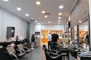 Friseur Salon STEILO CUT