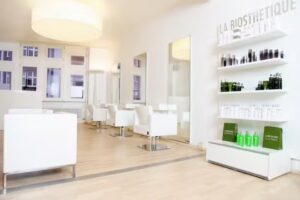 Friseur Semeraro Hair Lounge Freiburg | Haarverlängerung | Balayage | Blond Experten