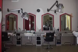 Friseur- u. Kosmetik Charmant GmbH