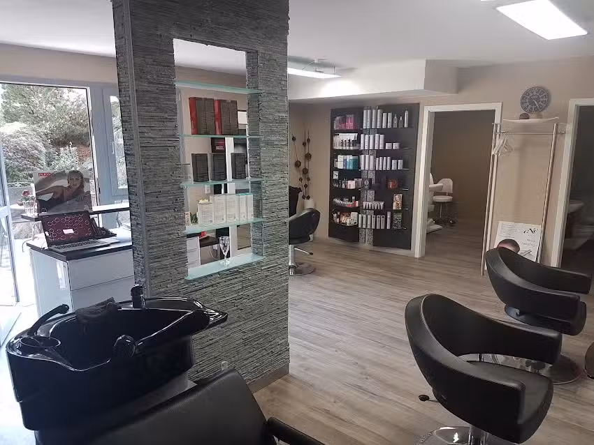 Friseur und Kosmetik Corinna Senn