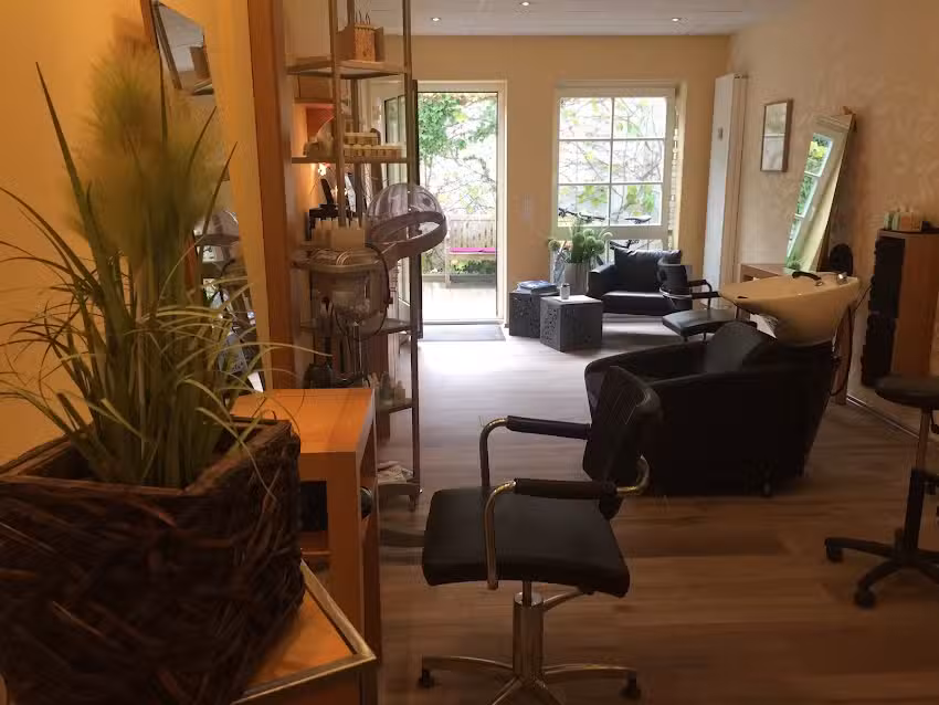 Friseur WellKamm, Naturfriseur Sandra Kucera