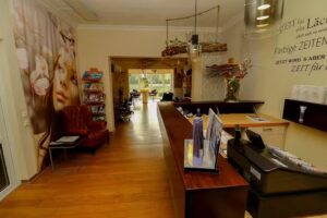 Friseur Zeit fürs Haar Nancy Kott