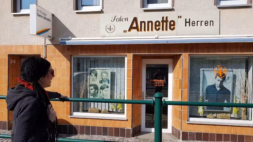 Friseurgenossenschaft &bdquo;Annette&ldquo; Burgst&auml;dt &ndash; Damen