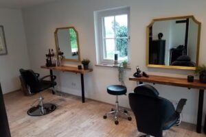 Friseurmeisterin Laura-Helena