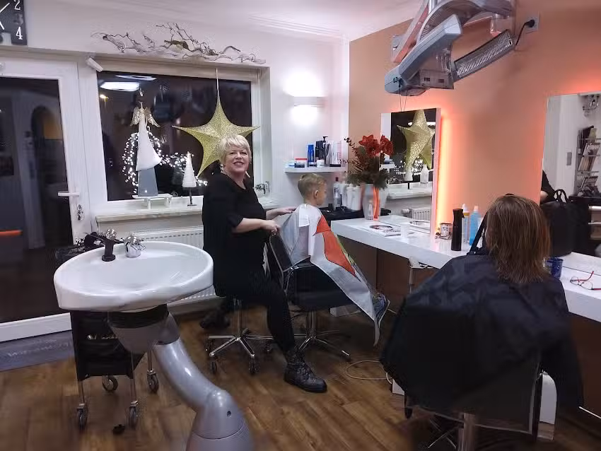 Friseursalon Haarschnitt