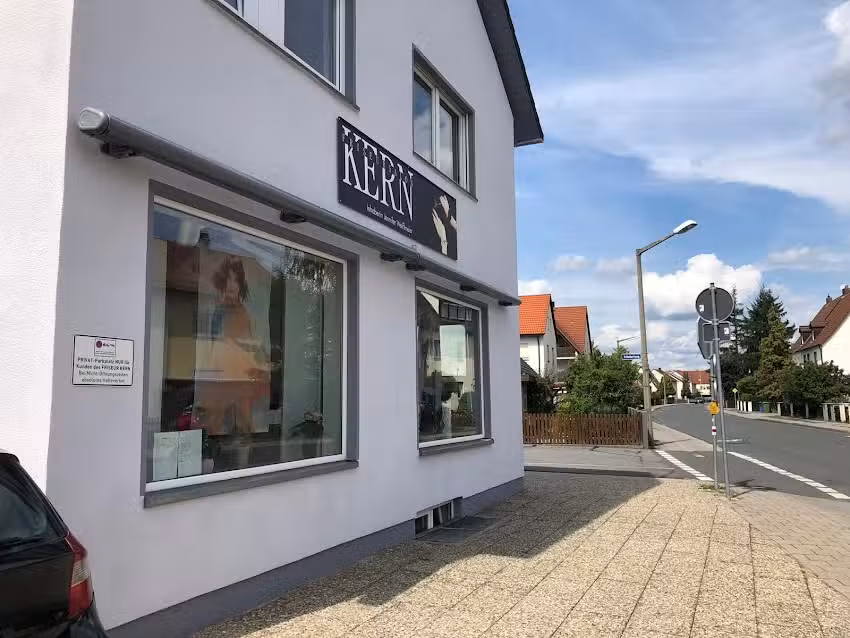 Friseursalon Kern &ndash; Inhaberin Jennifer Wei&szlig;meier
