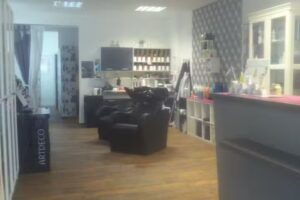Friseursalon & Kosmetikstudio Mit Haut und Haar