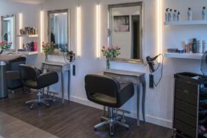 Friseursalon – Lara Mertens