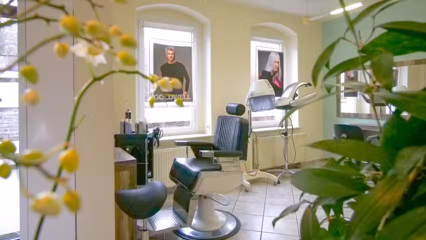 Friseursalon L&uuml;decke