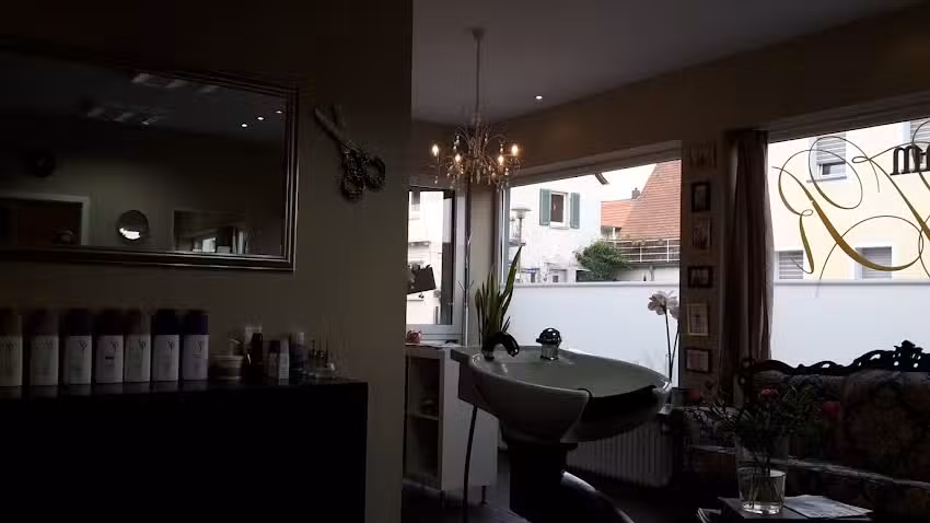 Friseursalon R&ouml;hl