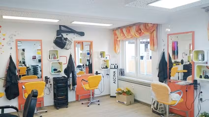 Friseursalon Um Haaresbreite