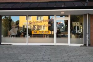 Friseurteam um ein haar