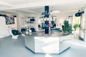 Fris&ouml;r haargenau &ndash; Claudia Philipp