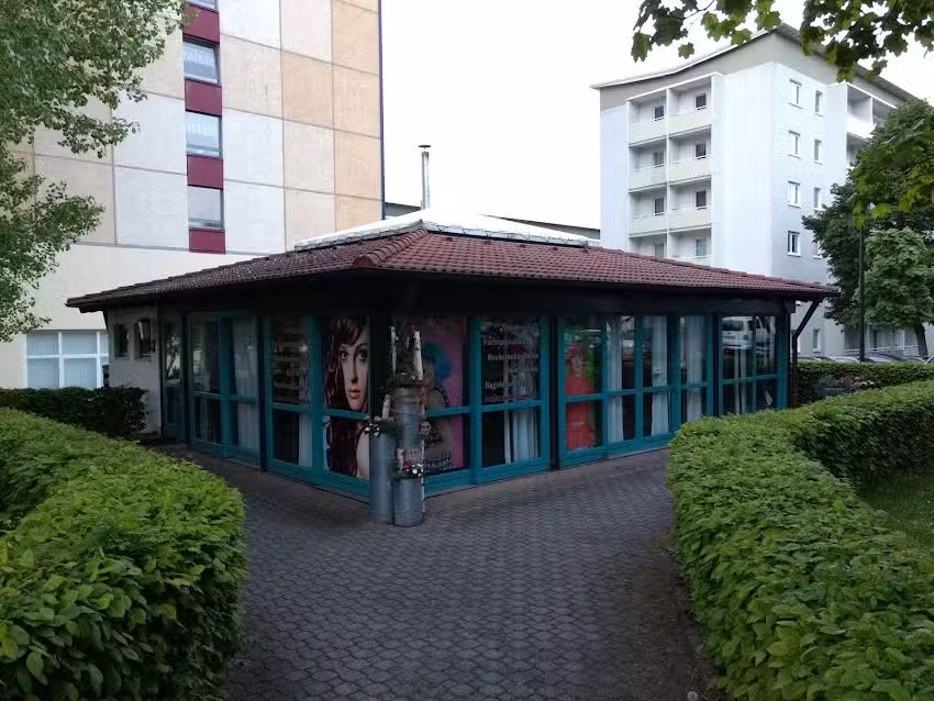 Fris&ouml;r Haarscharf Jaqueline Wendt