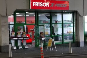 Fris&ouml;r X-Press V&ouml;lklingen
