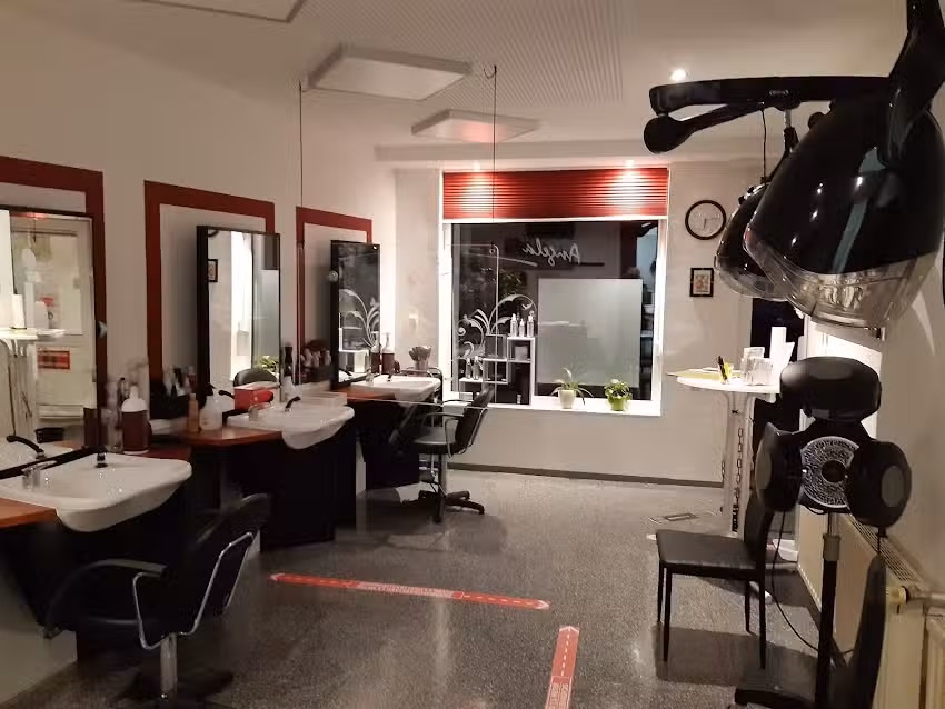 Frisurenstube Angela Reim