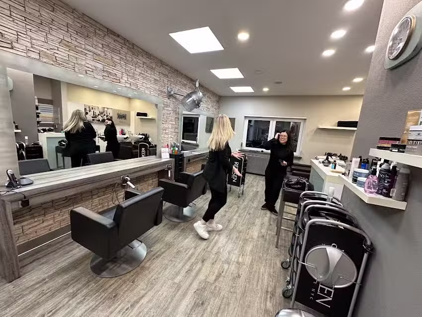 Froots Hair & Beauty