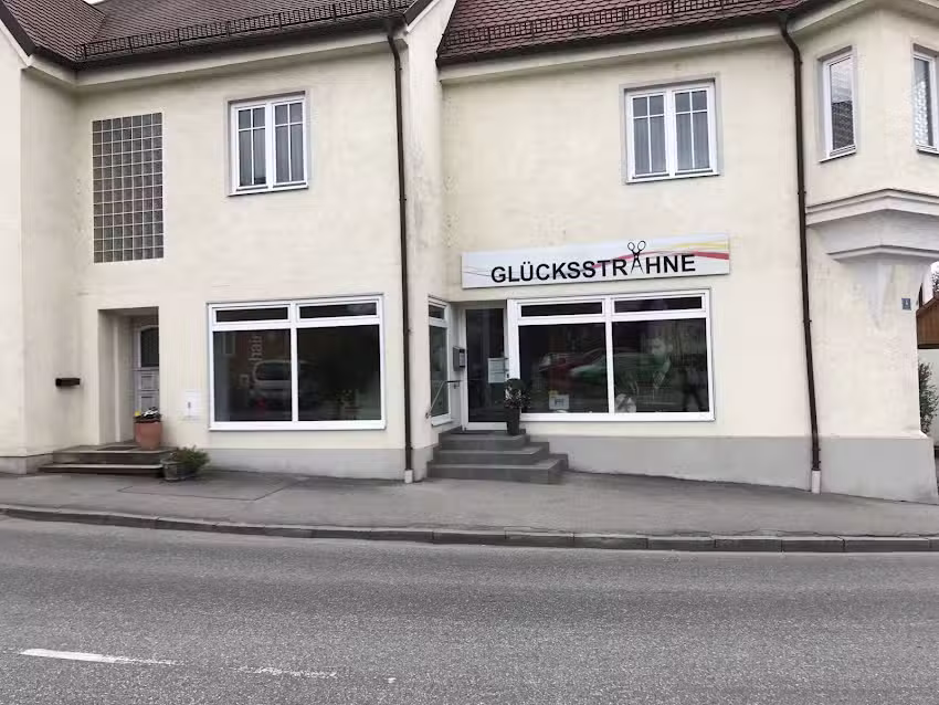 Gl&uuml;cksstr&auml;hne Friseurmeisterbetrieb