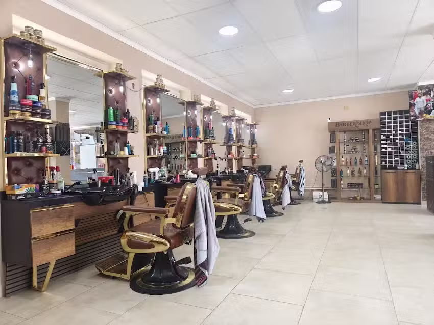 Golden Glamour &ndash; Friseursalon