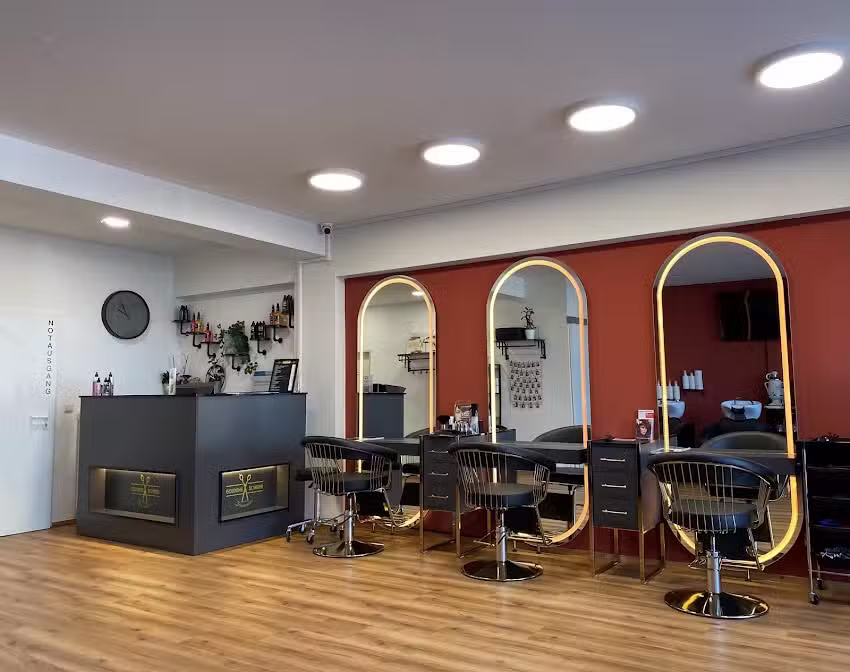 Goldene Schere Friseursalon