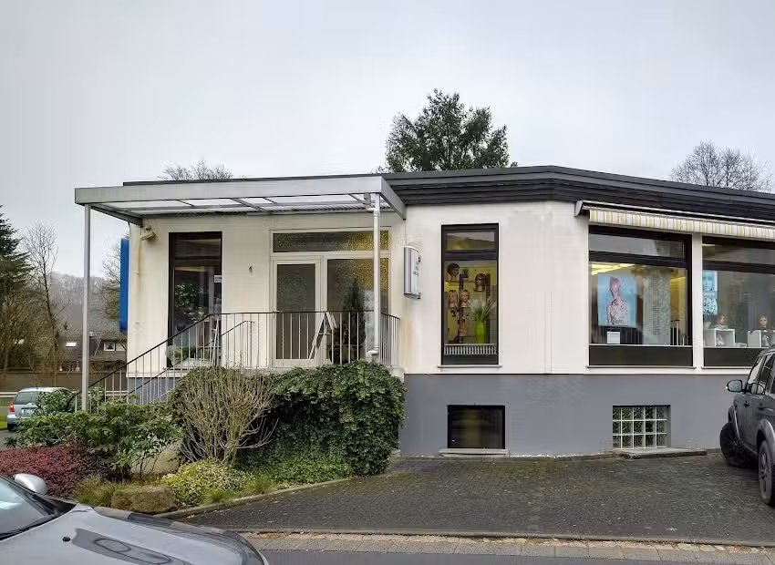 Graben, Ruth, Haarhaus Walther Inh.