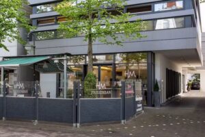 H.M. Frisierbar B&uuml;nde