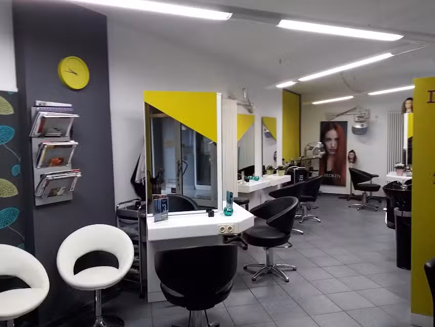 Haar-Studio & Kosmetik Karoline &ndash; Saarbr&uuml;cken