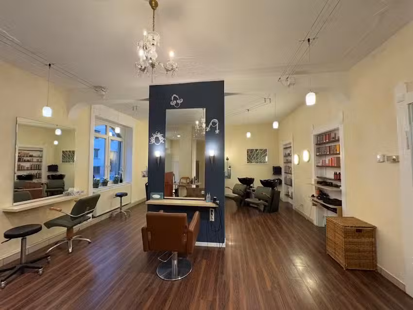 Haar Zwei Ooh! Fris&ouml;rgesch&auml;ft