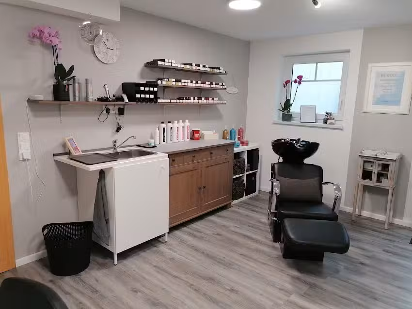 haargenau by Yvonne Winterberg