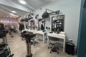 Haargenau Friseur Salon