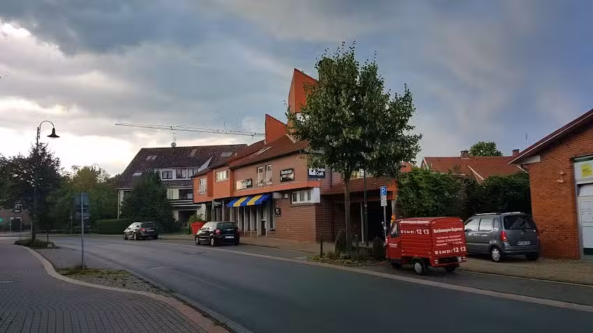 Haarscharf der Friseur